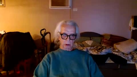 Snapshot of tom112292014 chatting on October 28, 2025, 3:10 am tom112292014 online show from October 28, 2025, 3:10 am