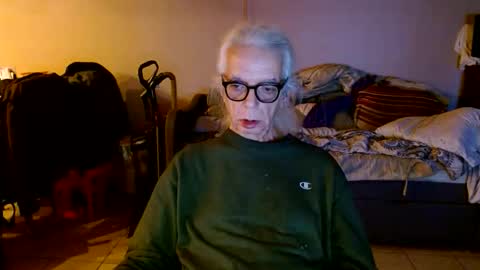 Snapshot of tom112292014 chatting on November 12, 2025, 1:50 am tom112292014 online show from November 12, 2025, 1:50 am