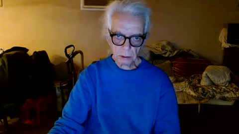 Snapshot of tom112292014 chatting on November 17, 2025, 12:22 pm tom112292014 online show from November 17, 2025, 12:22 pm