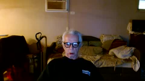 Snapshot of tom112292014 chatting on December 19, 2025, 5:20 pm tom112292014 online show from December 19, 2025, 5:20 pm