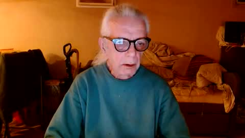 Snapshot of tom112292014 chatting on January 8, 2026, 12:46 am tom112292014 online show from January 8, 2026, 12:46 am