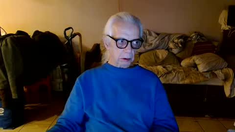 tom112292014 online show from March 23, 2026, 7:29 pm