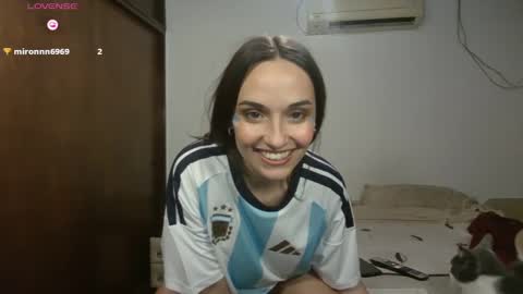 Snapshot of tom316972 chatting on July 4, 2026, 2:18 am Flor online show from July 4, 2026, 2:18 am