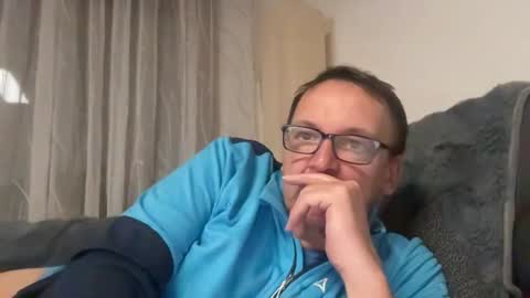 Tom online show from November 27, 2025, 5:26 pm