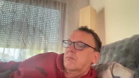 Tom online show from April 2, 2026, 3:53 pm