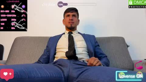 Snapshot of tom_blunt96 chatting on May 23, 2026, 2:28 am TOM online show from May 23, 2026, 2:28 am