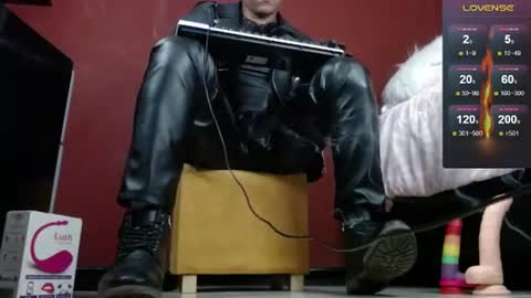 Tom online show from February 1, 2025, 1:44 am