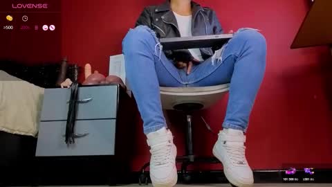 Tom online show from October 29, 2025, 1:52 am