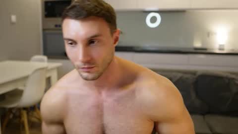 Tom online show from November 17, 2025, 6:24 pm