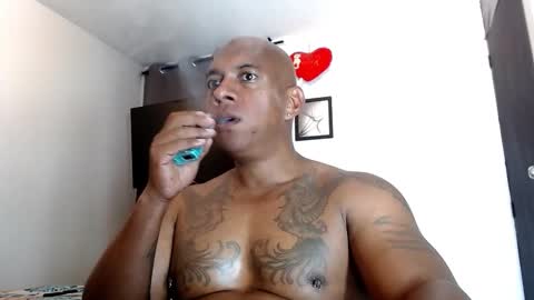 Tom Miller online show from October 6, 2025, 7:00 pm