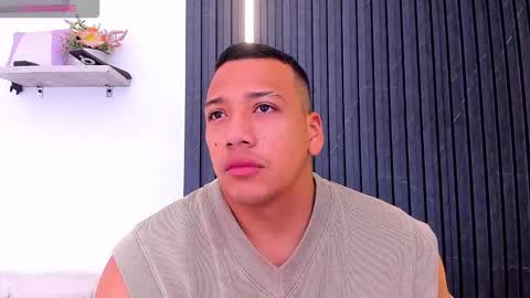 Tom muscle1 online show from October 9, 2025, 11:52 am