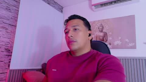 Tom muscle1 online show from April 1, 2026, 1:41 pm