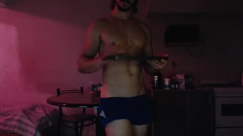 Snapshot of tom_show chatting on February 11, 2026, 11:43 pm tom_show online show from February 11, 2026, 11:43 pm