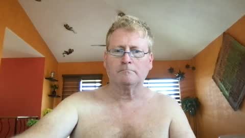 Hola online show from June 17, 2026, 10:43 pm