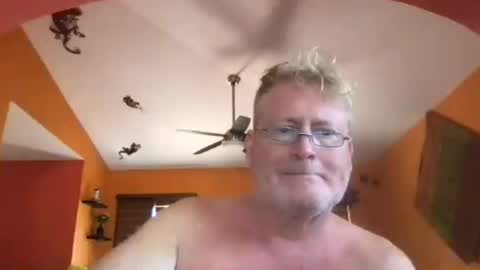 Hola online show from July 31, 2026, 5:56 pm