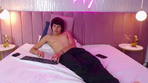 Tomm online show from December 1, 2024, 4:29 pm