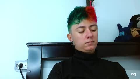 Blue online show from February 16, 2025, 8:33 pm