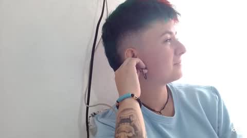 Blue online show from February 23, 2025, 7:17 pm