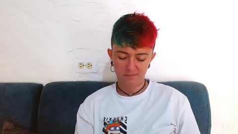 Blue online show from March 3, 2025, 6:12 pm