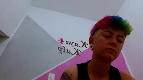 Blue online show from October 3, 2025, 2:14 pm