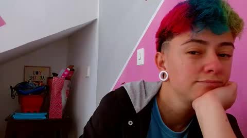 Blue online show from October 18, 2025, 1:45 pm