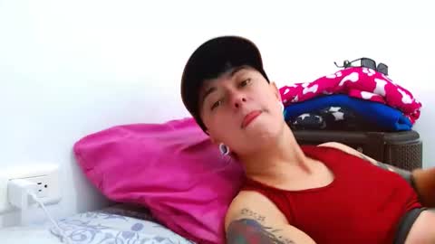 Snapshot of tomboyblue chatting on December 14, 2025, 5:07 pm Blue online show from December 14, 2025, 5:07 pm