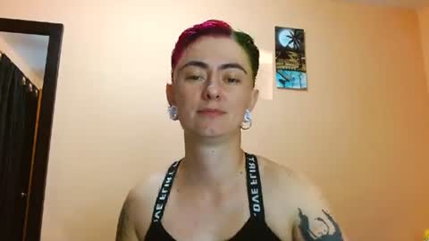 Snapshot of tomboyblue chatting on August 7, 2026, 12:23 am Blue online show from August 7, 2026, 12:23 am
