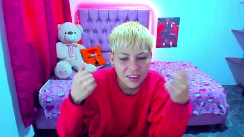 tomboygirl69 online show from December 15, 2024, 3:31 pm