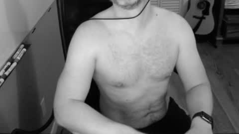 tombrockmoen2 online show from December 21, 2024, 6:09 am