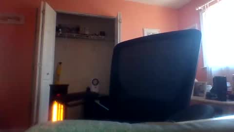 tomcat4848 online show from April 8, 2026, 6:52 pm