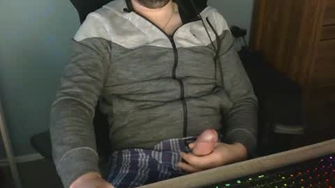 tomin3m online show from April 15, 2026, 6:04 pm