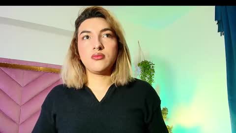   online show from October 2, 2025, 11:39 am