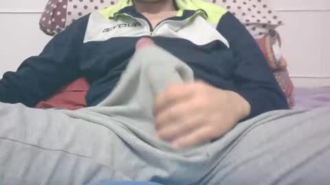 tommaso9046 online show from February 23, 2025, 2:25 pm