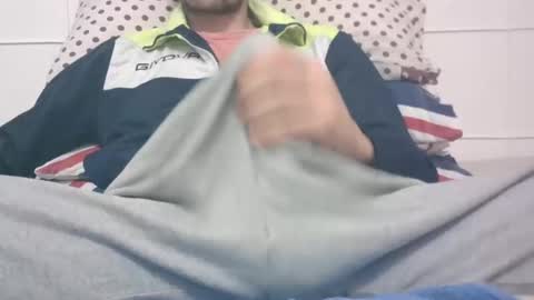 tommaso9046 online show from March 2, 2025, 4:21 pm