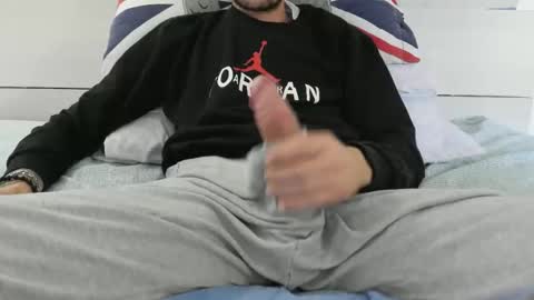 tommaso9046 online show from October 4, 2025, 2:26 pm