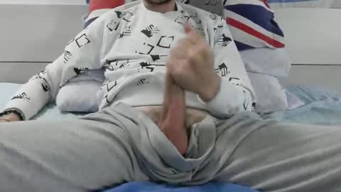 tommaso9046 online show from October 31, 2025, 5:25 pm