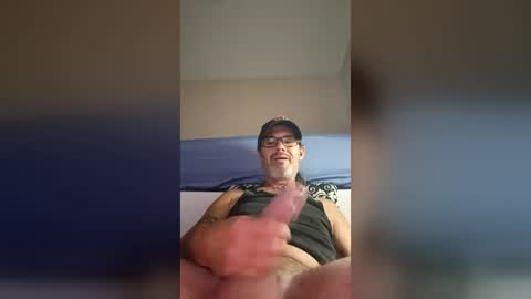 Snapshot of tommgunn25 chatting on July 4, 2026, 7:58 am tommgunn25 online show from July 4, 2026, 7:58 am