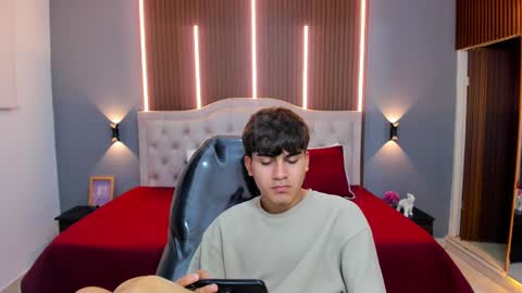 Tommy  online show from October 24, 2025, 5:04 am