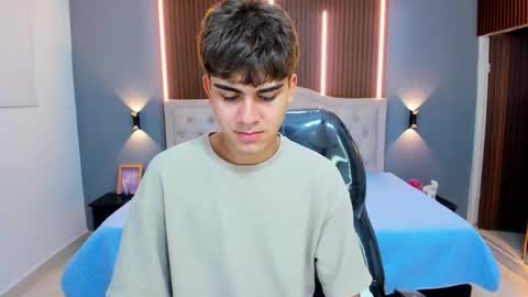 Tommy  online show from November 7, 2025, 4:12 am