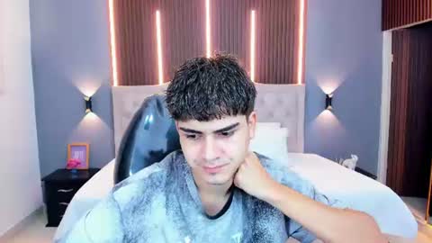 Snapshot of tommy18__ chatting on June 18, 2026, 3:40 am Tommy online show from June 18, 2026, 3:40 am