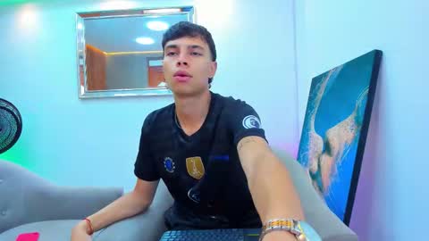 Tommy  Scott online show from November 19, 2025, 11:21 am