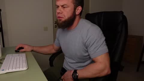  tommy burnzzz  online show from January 7, 2025, 3:35 am