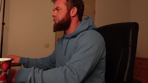  tommy burnzzz  online show from January 12, 2025, 2:35 am