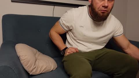  tommy burnzzz  online show from January 22, 2025, 2:37 am