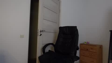  tommy burnzzz  online show from March 12, 2025, 9:02 am