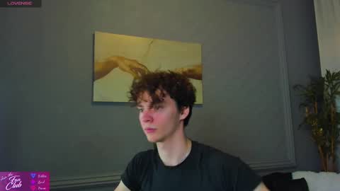 Snapshot of tommy_jamm chatting on February 12, 2025, 3:05 pm Tommy online show from February 12, 2025, 3:05 pm