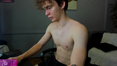 Snapshot of tommy_jamm chatting on February 17, 2025, 12:59 pm Tommy online show from February 17, 2025, 12:59 pm
