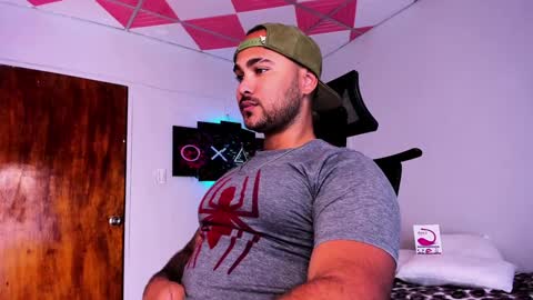 Snapshot of tommy_sccott chatting on January 5, 2025, 2:49 am tommy_sccott online show from January 5, 2025, 2:49 am