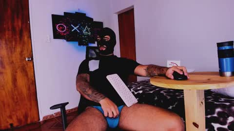 Snapshot of tommy_sccott chatting on February 16, 2025, 5:48 am tommy_sccott online show from February 16, 2025, 5:48 am