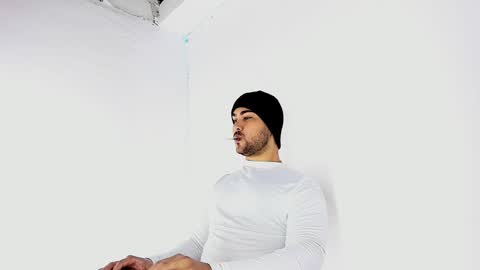 Snapshot of tommy_sccott chatting on September 12, 2025, 10:21 pm tommy_sccott online show from September 12, 2025, 10:21 pm